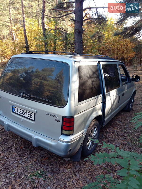Минивэн Dodge Caravan 1992 в Кременчуге