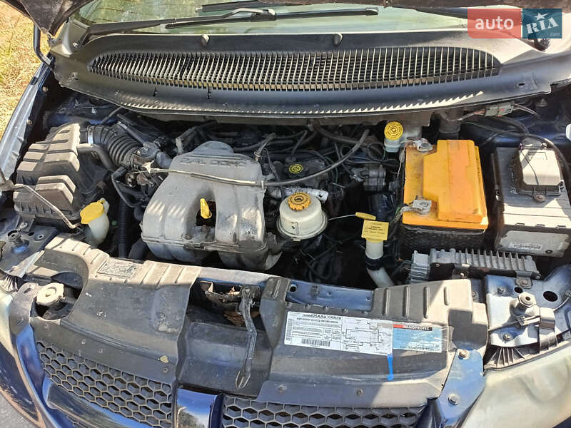 Минивэн Dodge Caravan 2002 в Кременчуге