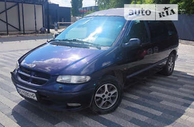 Мінівен Dodge Caravan 1999 в Ужгороді