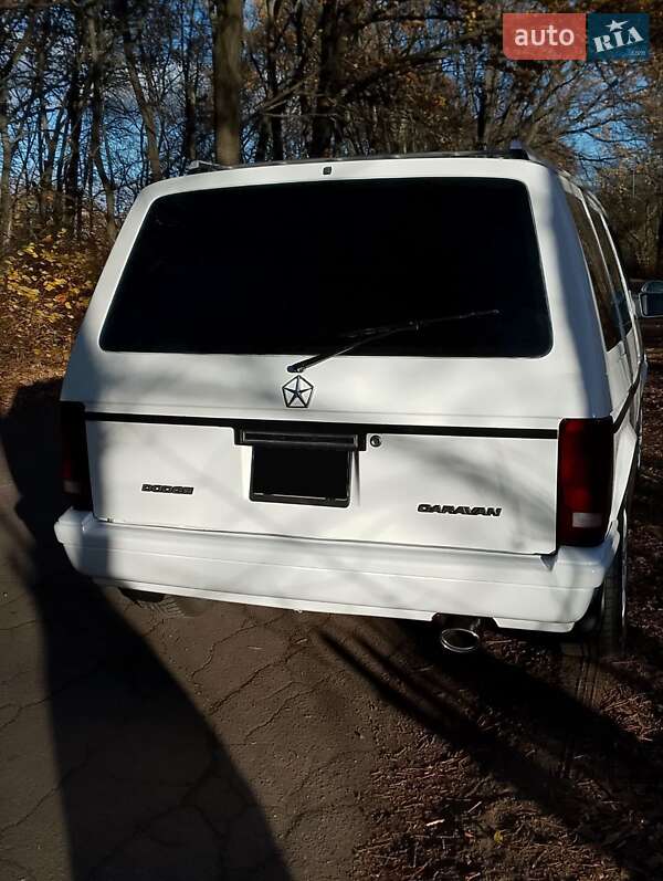 Мінівен Dodge Caravan 1990 в Житомирі