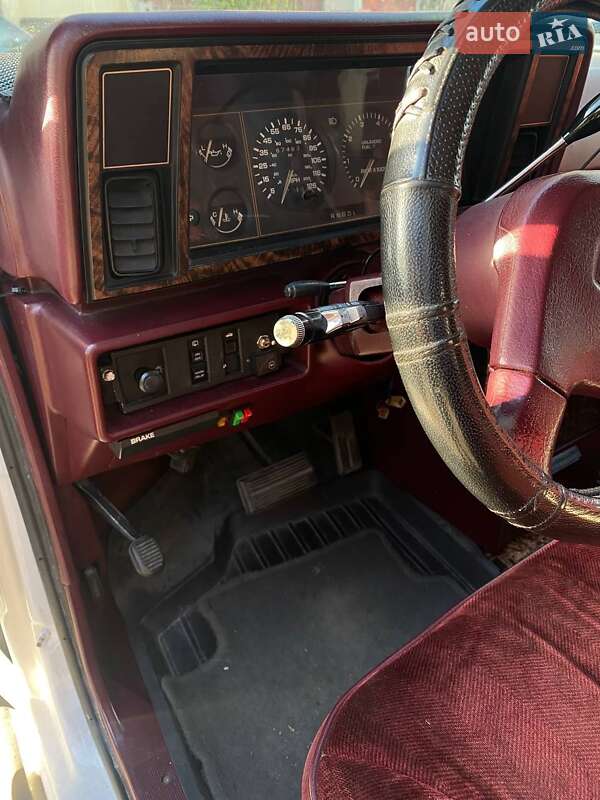 Мінівен Dodge Caravan 1990 в Житомирі
