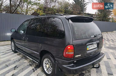 Минивэн Dodge Caravan 1997 в 