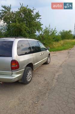 Мінівен Dodge Caravan 1996 в 