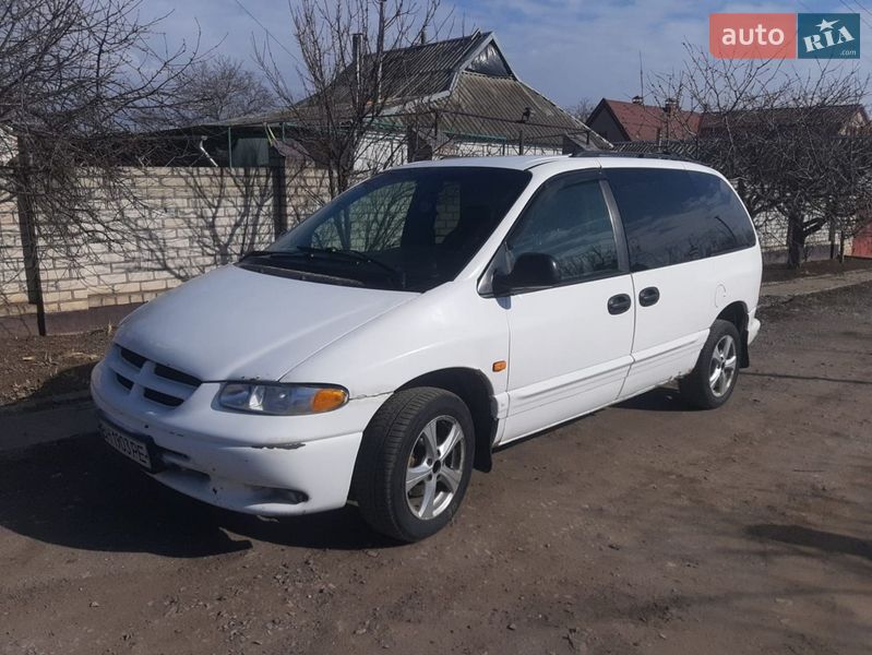 Dodge Caravan 1998