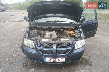 Мінівен Dodge Caravan 2002 в Ізюмі