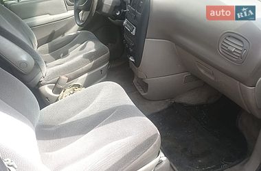 Мінівен Dodge Caravan 2002 в Ізюмі