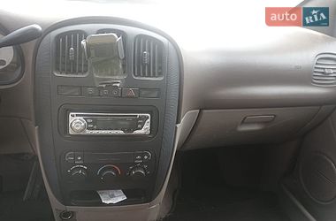 Мінівен Dodge Caravan 2002 в Ізюмі