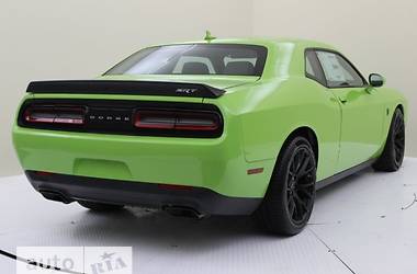 Купе Dodge Challenger 2017 в 