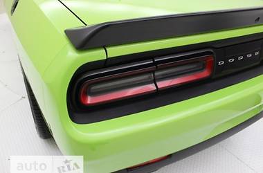 Купе Dodge Challenger 2017 в 