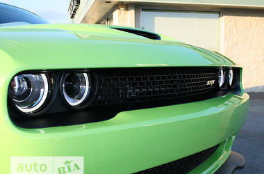 Купе Dodge Challenger 2017 в 