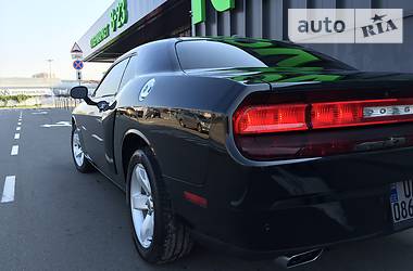 Купе Dodge Challenger 2012 в Киеве