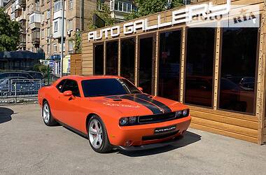 Купе Dodge Challenger 2010 в Києві
