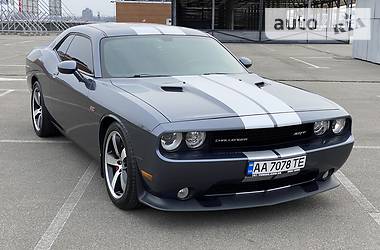 Купе Dodge Challenger 2011 в Киеве