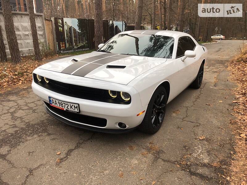 Купе Dodge Challenger 2015 в Киеве
