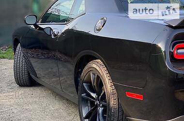 Купе Dodge Challenger 2018 в 