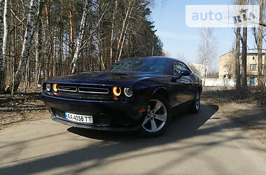 Купе Dodge Challenger 2016 в 