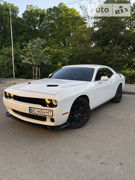 Купе Dodge Challenger 2015 в Львове