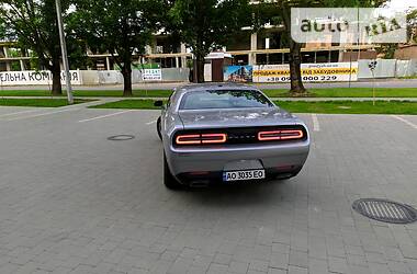 Купе Dodge Challenger 2015 в Ужгороде