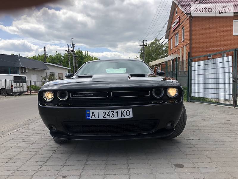 Купе Dodge Challenger 2017 в Києві