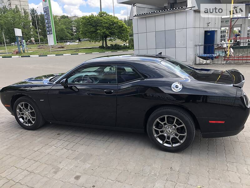Купе Dodge Challenger 2017 в Києві