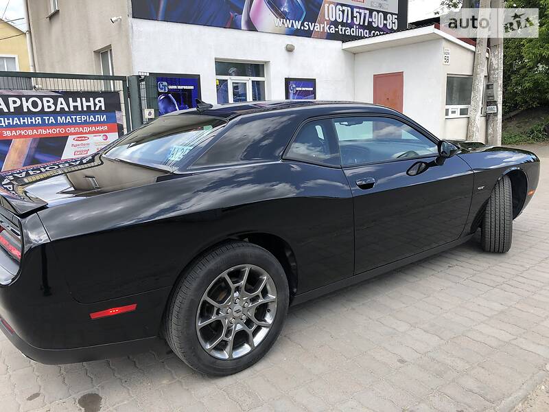 Купе Dodge Challenger 2017 в Києві