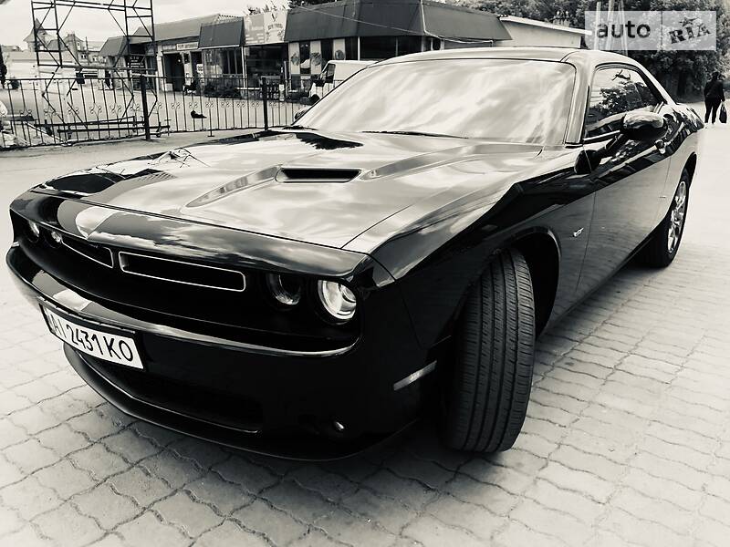 Купе Dodge Challenger 2017 в Києві