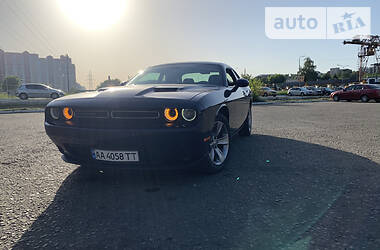 Купе Dodge Challenger 2016 в 