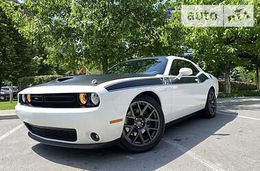 Купе Dodge Challenger 2017 в Киеве