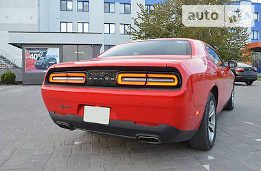 Купе Dodge Challenger 2016 в 