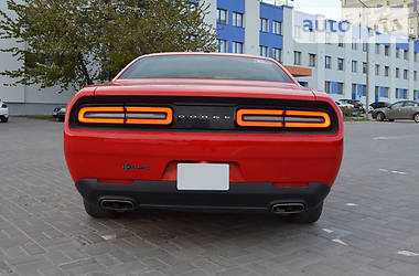 Купе Dodge Challenger 2016 в 