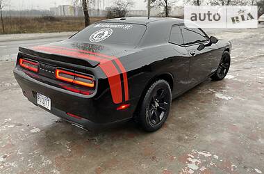 Купе Dodge Challenger 2016 в 
