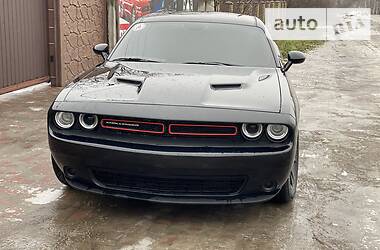 Купе Dodge Challenger 2016 в 