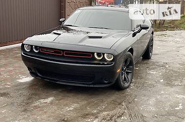 Купе Dodge Challenger 2016 в 
