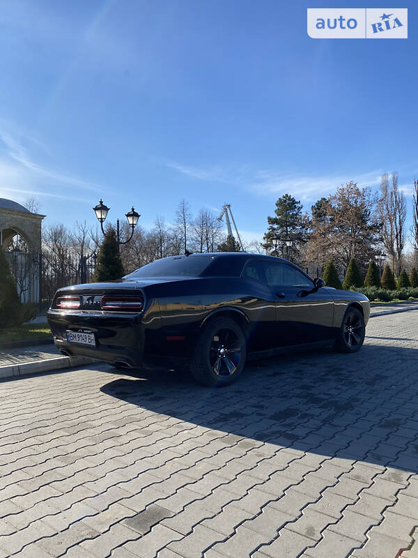 Купе Dodge Challenger 2016 в Києві фото 3 Купе Dodge Challenger 2016 в Києві