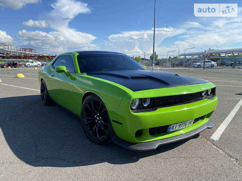 Купе Dodge Challenger 2017 в Киеве