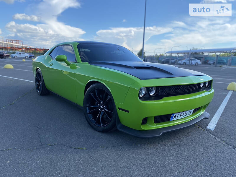Купе Dodge Challenger 2017 в Киеве