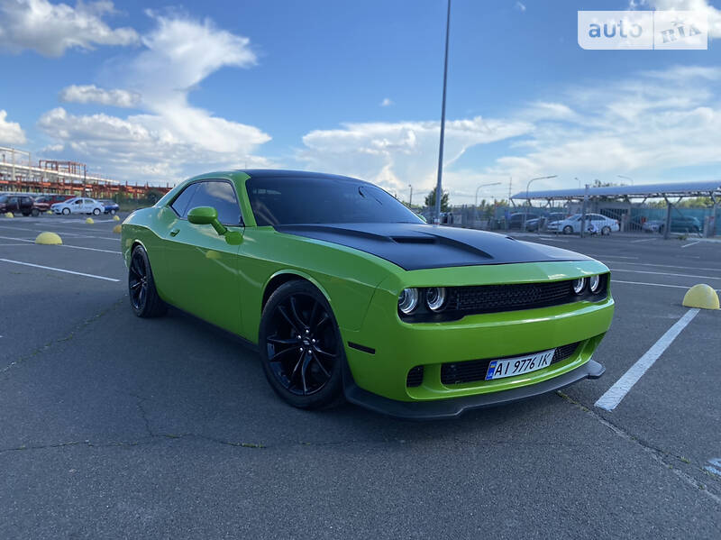 Купе Dodge Challenger 2017 в Киеве