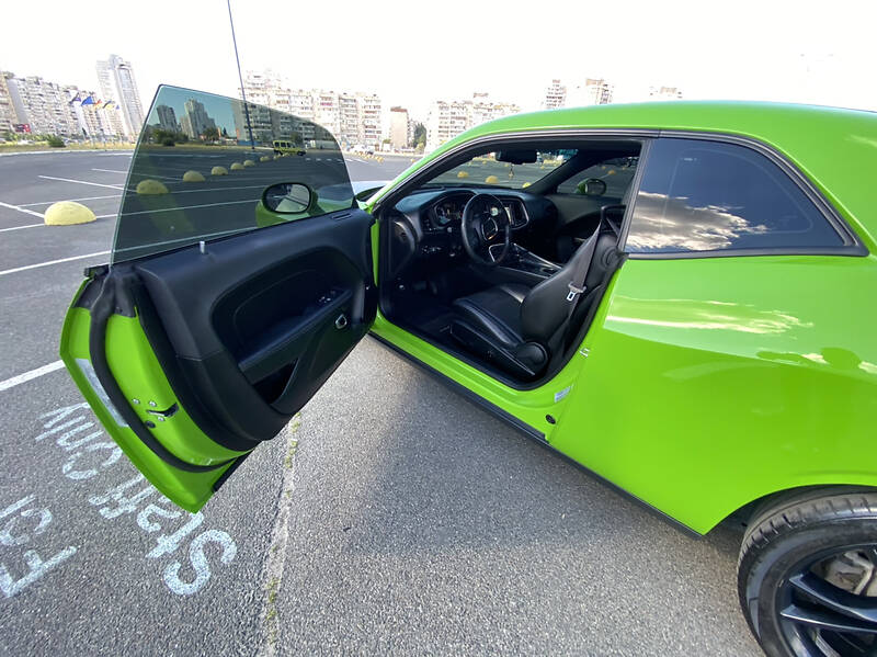 Купе Dodge Challenger 2017 в Киеве