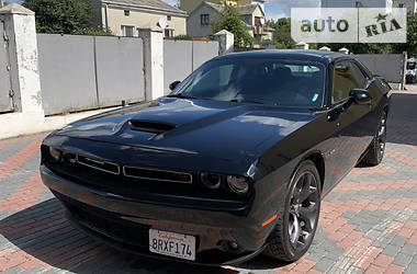 Купе Dodge Challenger 2019 в Львове