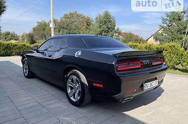 Купе Dodge Challenger 2019 в Ірпені