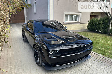 Купе Dodge Challenger 2020 в 