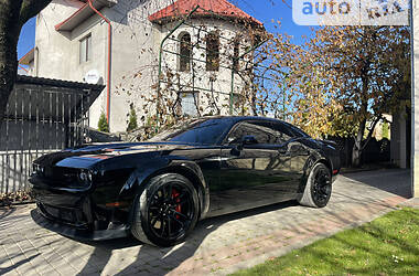 Купе Dodge Challenger 2020 в 