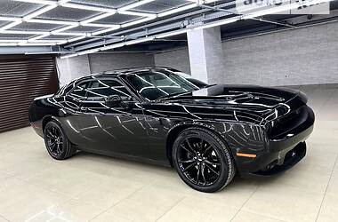 Купе Dodge Challenger 2019 в 