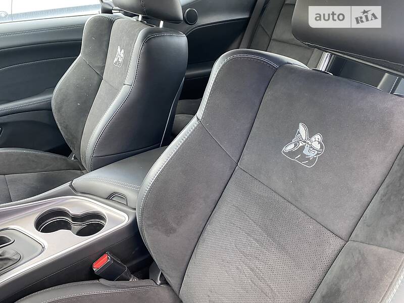 Купе Dodge Challenger 2020 в Перещепине
