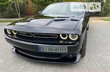 Купе Dodge Challenger 2017 в 