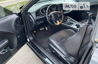 Купе Dodge Challenger 2017 в 