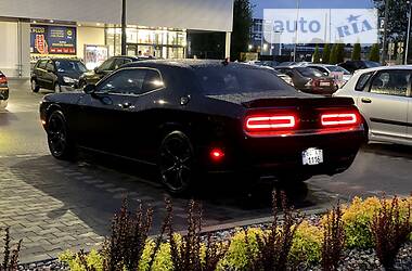 Купе Dodge Challenger 2015 в 