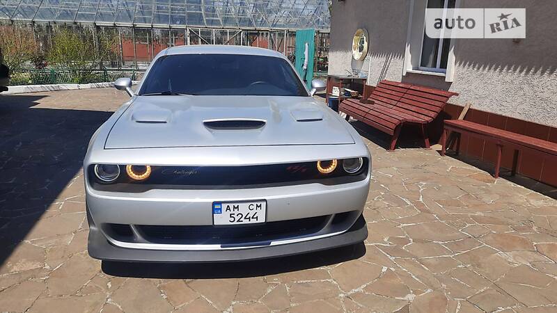 Купе Dodge Challenger 2019 в Житомирі
