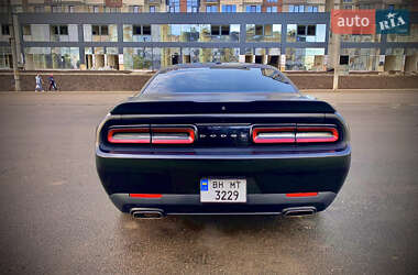 Купе Dodge Challenger 2018 в 