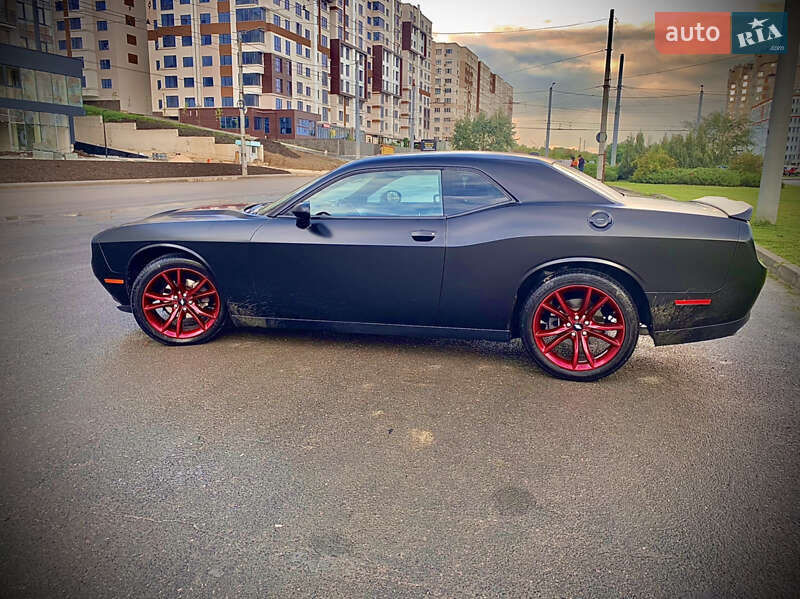 Купе Dodge Challenger 2018 в Одесі